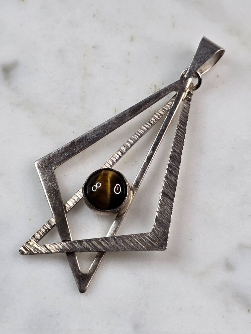 Womens Vintage Sterling Silver Tiger's Eye Modernist Pendant 3.6g E3050